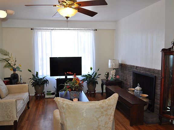 4th image of 50 Tallwood Dr
