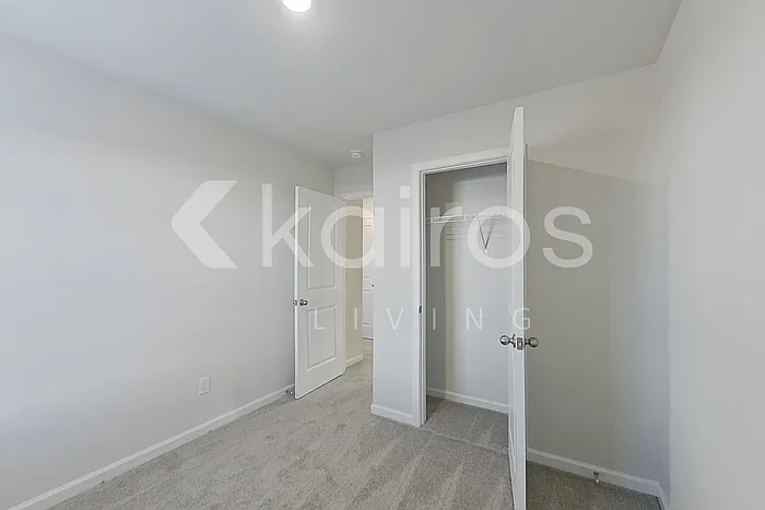 2191 Banyan Cir — Photo 17