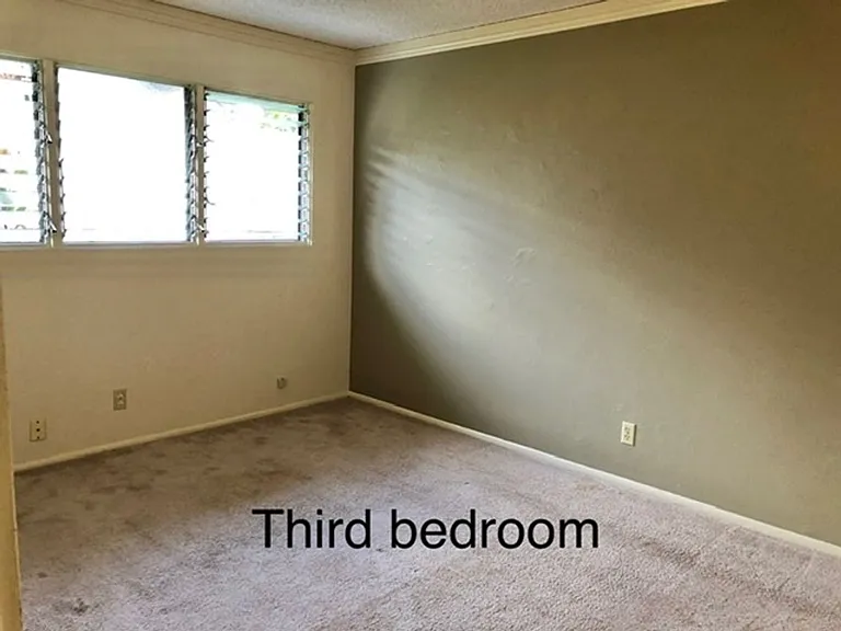98-1652 Kiawe St — Photo 14
