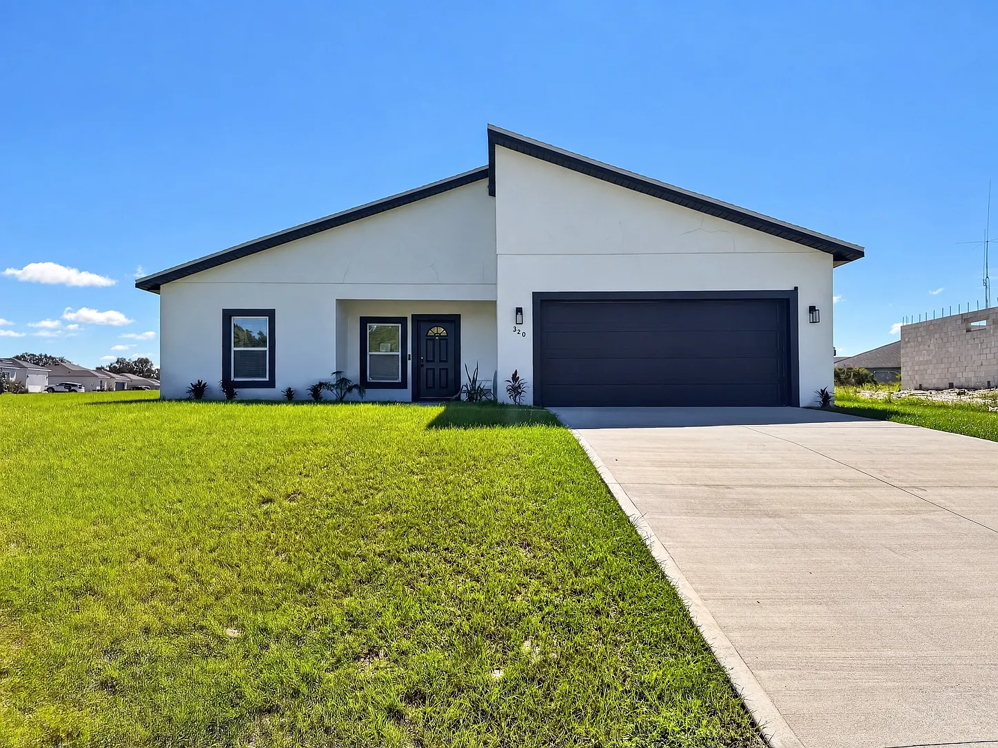 4 bed, 1833 sqft, $2,150 — Photo 2