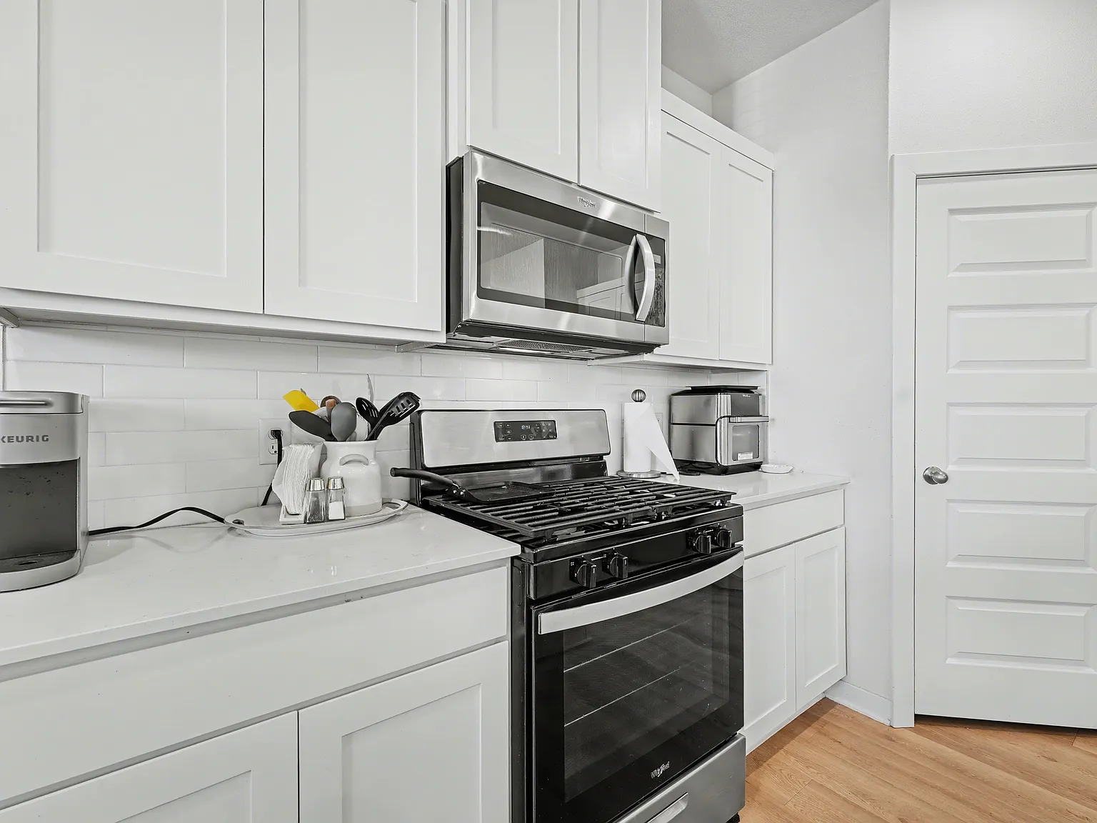 3 bed, 1688 sqft, $1,900 — Photo 3