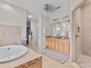 436 Summit Chase Dr, Valrico, FL 33594