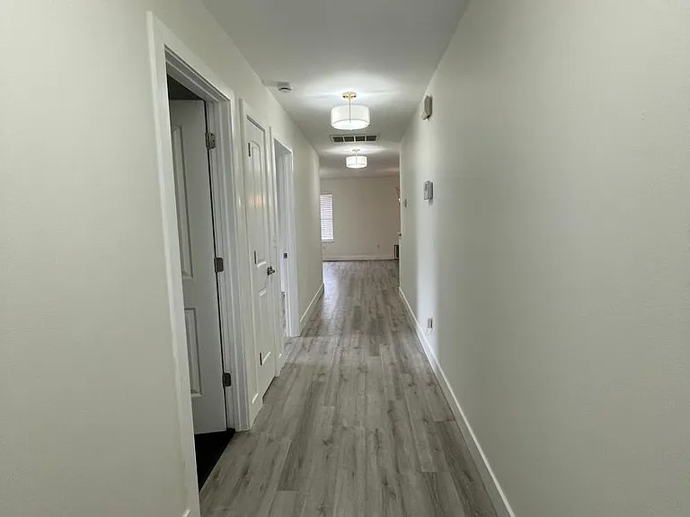 1009 N 24th St #1011 — Photo 2