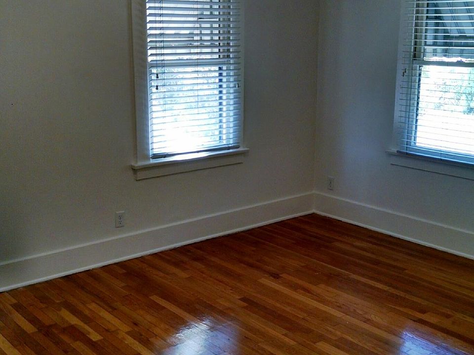 2nd image of 1743 N Gardner St