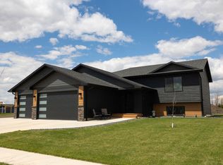 1119 Nano Nagle Ave NE, Aberdeen, SD 57401