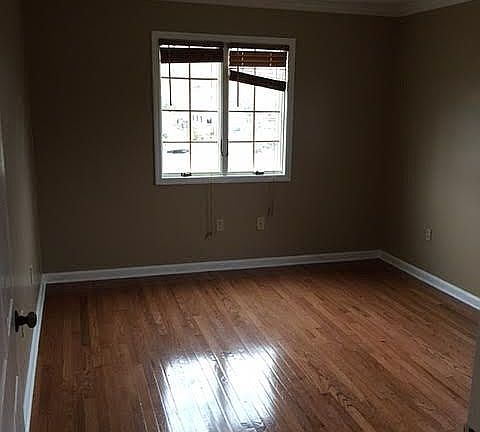 2nd image of 329 Masonic St SE