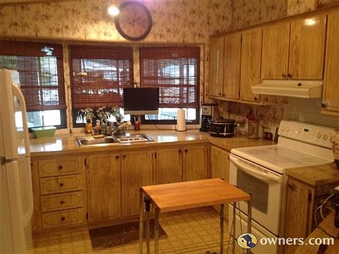 3rd image of 1537 Valencia Dr