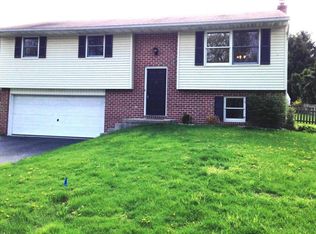 4578 Miller Dr, Mount Joy, PA 17552