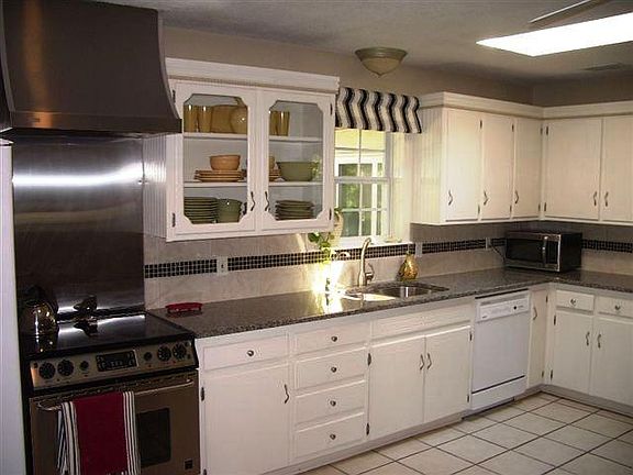 5th image of 2315 Lakewood Ct