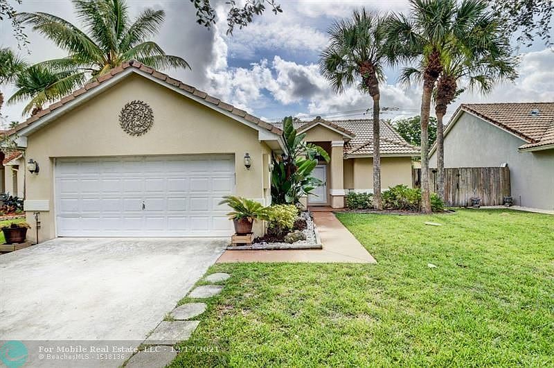 1st image of 1135 E Lancewood Pl
