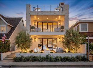 225 Diamond Ave, Newport Beach, CA 92662