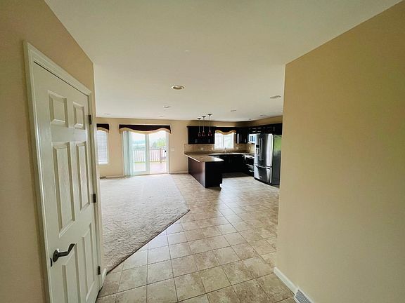 4th image of 28 Rose Ln