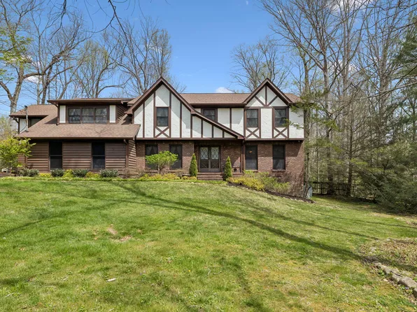 401 Lake Ave, Signal Mountain, TN 37377