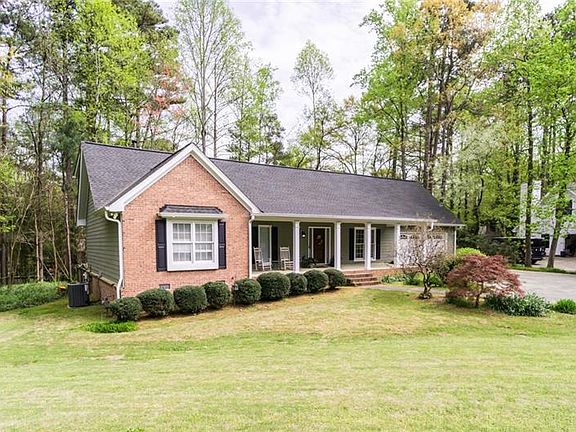 3rd image of 3207 Hunterdon Ct SE