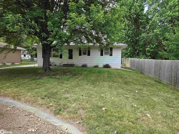 113 16th Ave E, Oskaloosa, IA 52577