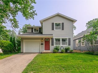 30 Holloway Rd, Rochester, NY 14610