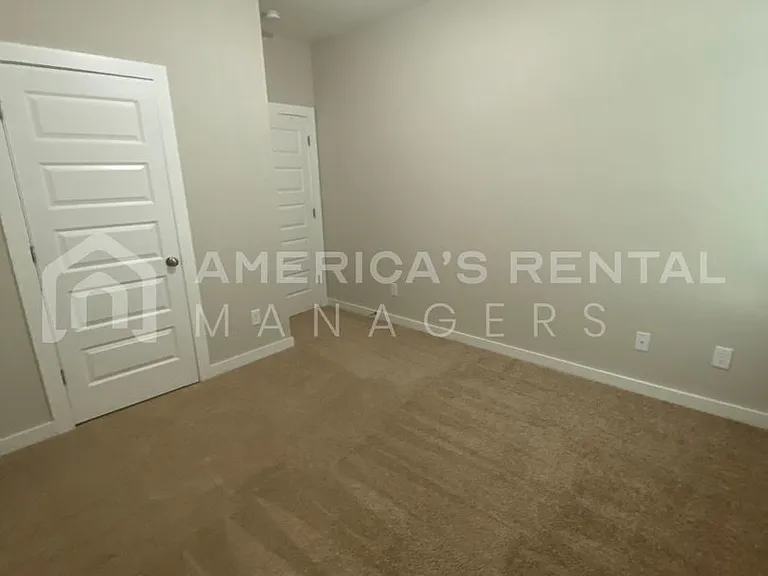 240 County Road 1701 — Photo 13
