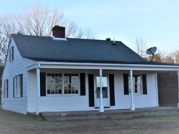 1332 Stoney Point Rd, Farmville, VA 23901
