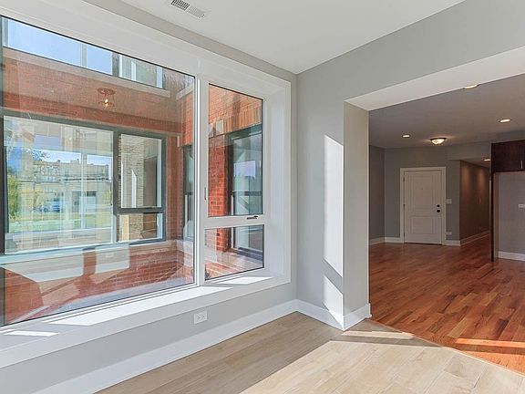 4th image of 6230 S Woodlawn Ave #2F