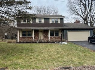 4593 Brookhill Dr S, Manlius, NY 13104
