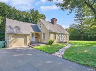 6 Pine Tree Ln, Glastonbury, CT 06033