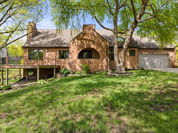 680 58th Pl #9, West Des Moines, IA 50266