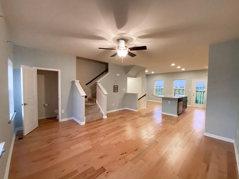 91c8fce56acc2e84feb7c58b3c7b98