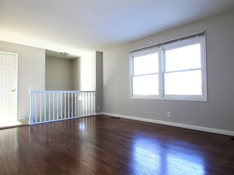 12627 C St — Photo 2