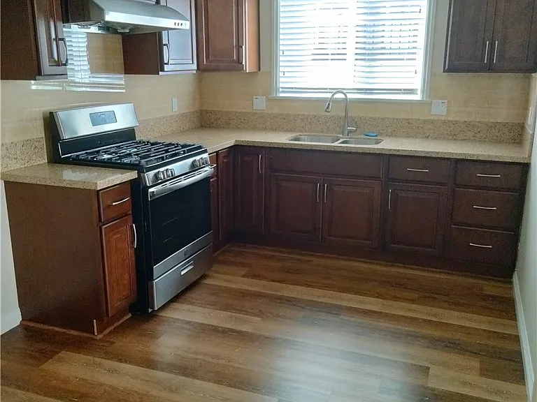 2704 W Grand Ave #B — Photo 6