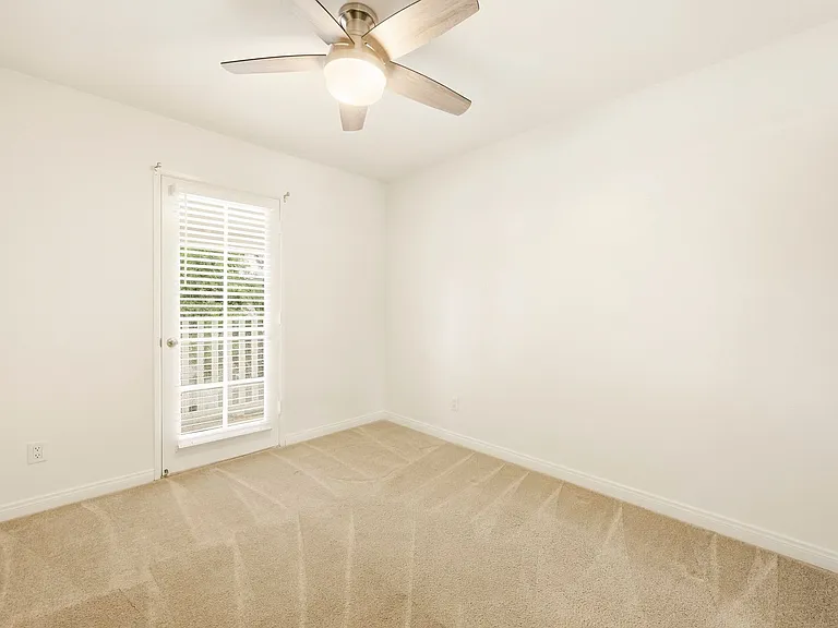 839 Del Mar Downs Rd #D — Photo 32