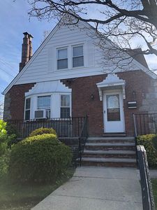 3803 205th St, Flushing, NY, 11361