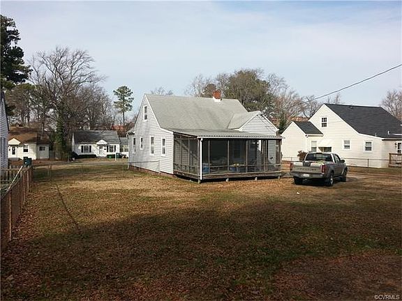 4th image of 2138 Park Ln