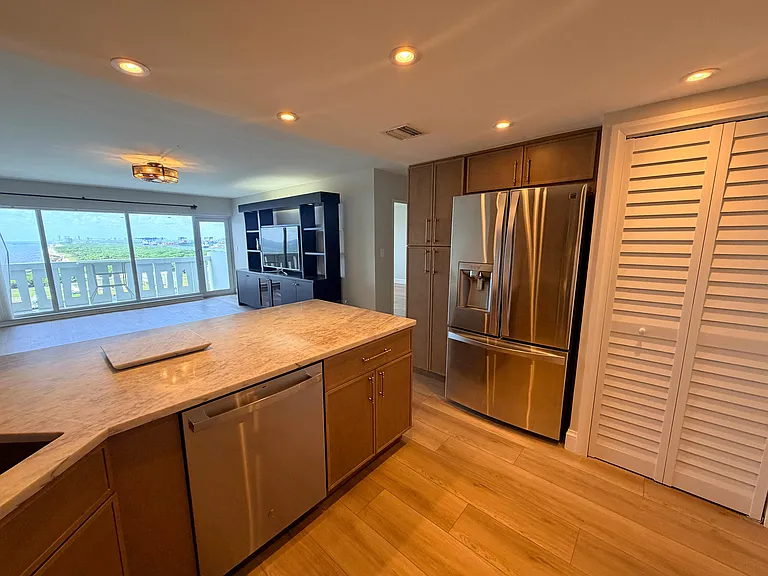 2100 S Ocean Dr #16H — Photo 5