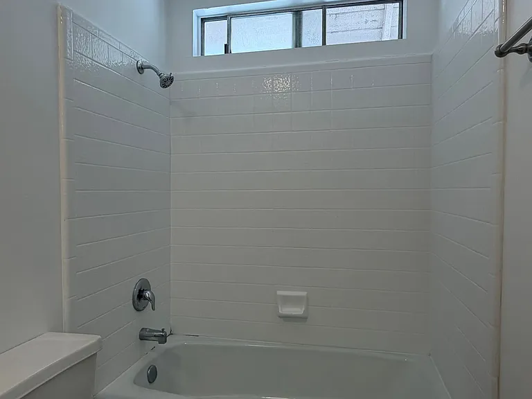 2702 W Aurora St — Photo 13