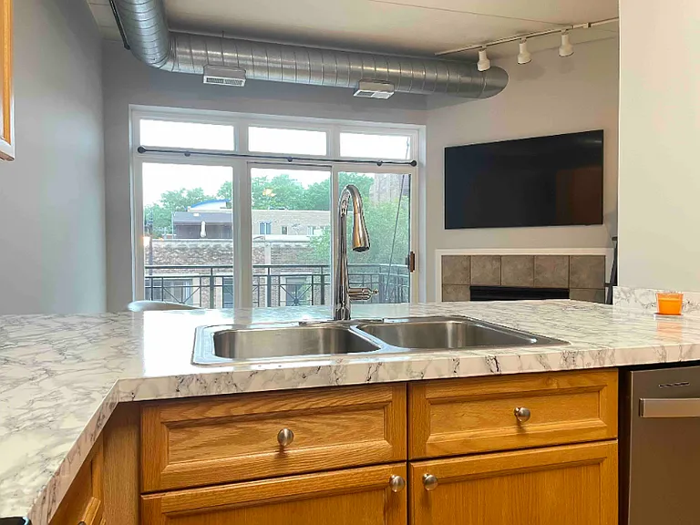 1155 W Madison St — Photo 10