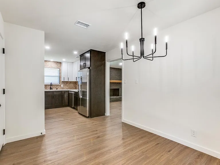 2822 Clear Springs Dr — Photo 12