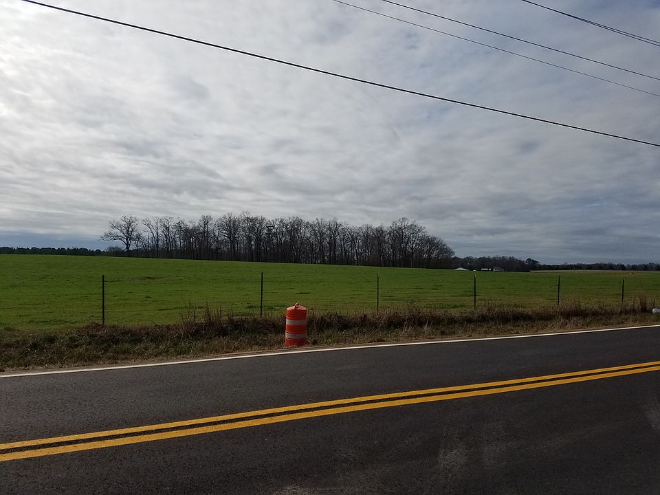 2nd image of 735 Nancy Hart School Rd