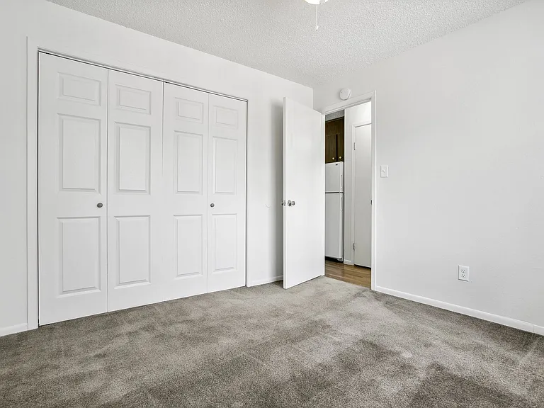 Kenyon Place Apartments — Photo 12