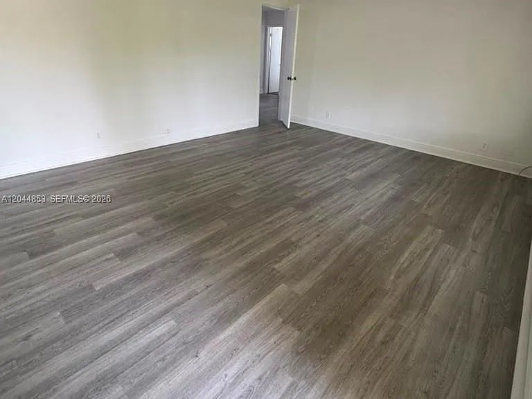 2396 NE 5th Ave — Photo 2