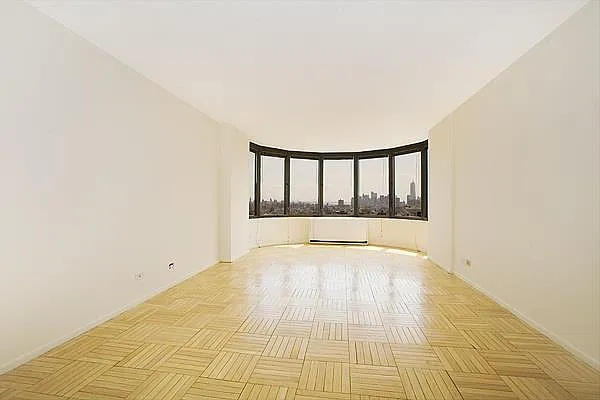 Rented by RELO REDAC INC. | media 17