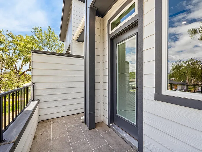 3430 Mount Pleasant St #B — Photo 10
