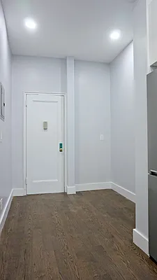 Rented by Metropolitan Equities | media 3