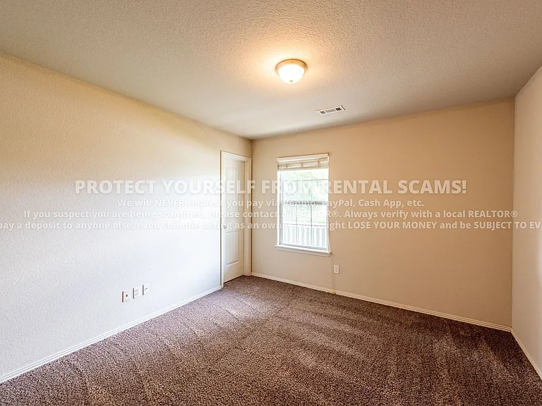 4312 W Pecan St — Photo 7