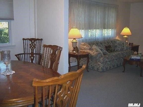 4th image of 11 Rockhall Ln