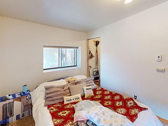 3rd image of 425 Howard St