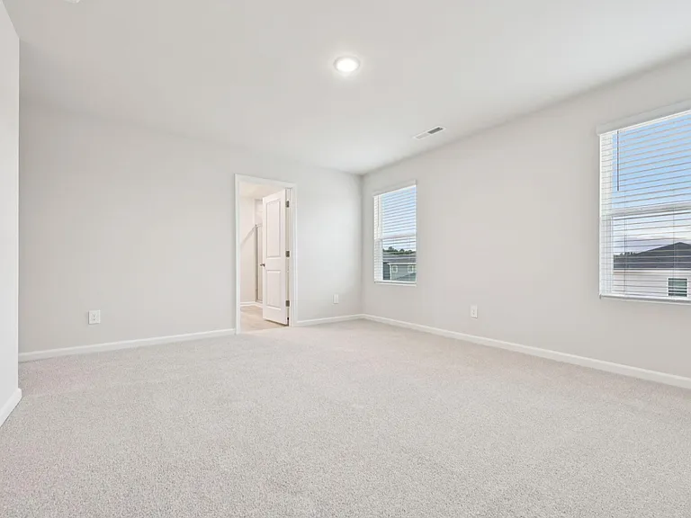1041 Saint Lawrence Dr — Photo 17