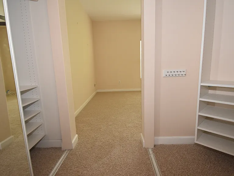 702 Coral Reef Dr — Photo 21