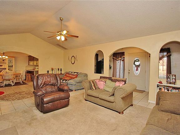 5th image of 936 W Dorchester Way