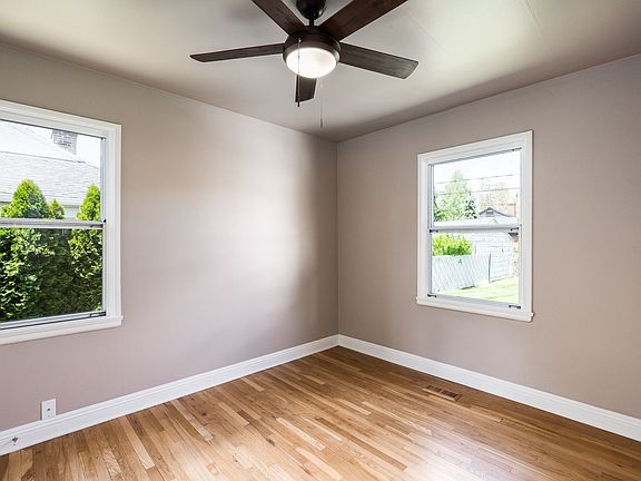 4th image of 2089 E Crystal Ave