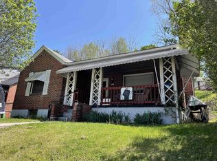 135 S Washington Ave, Pulaski, VA 24301